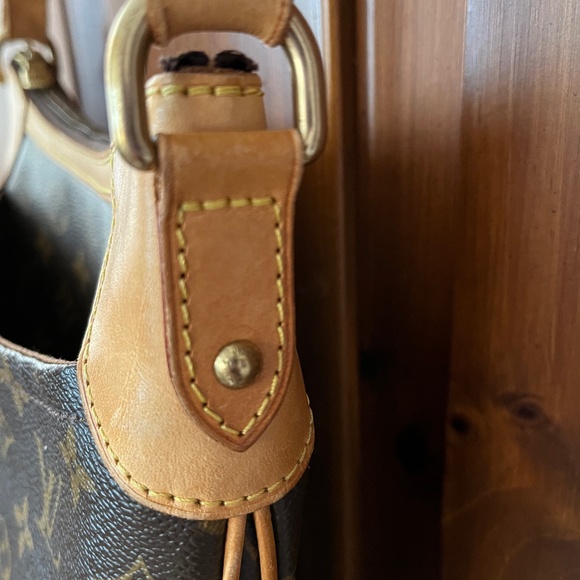 Louis Vuitton Odeon PM Handbag - Picture 15 of 16